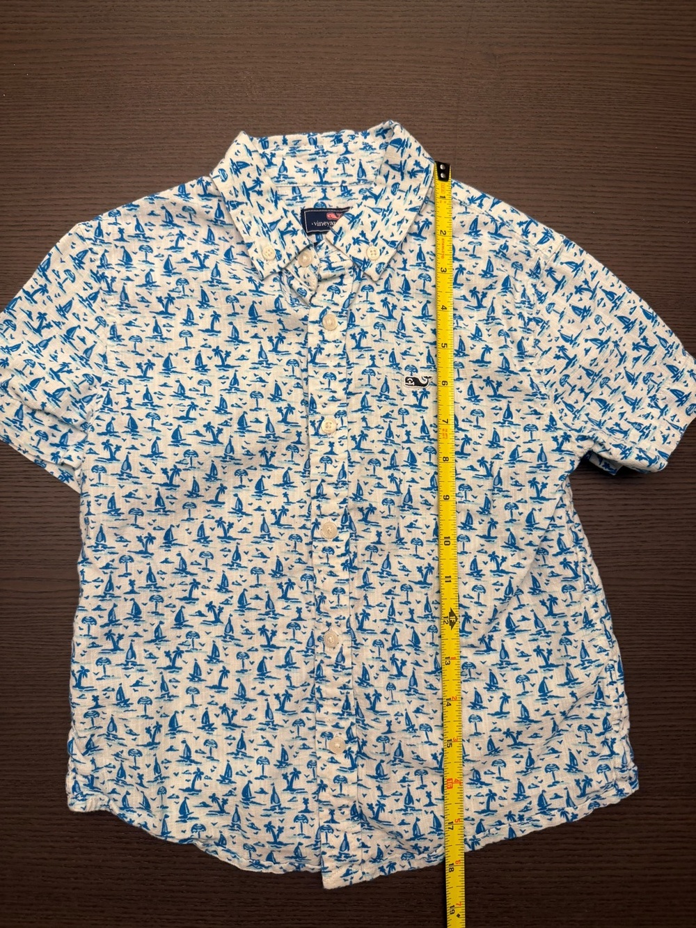 Vineyard Vines boys lightweight button down with sail boat print in size 6